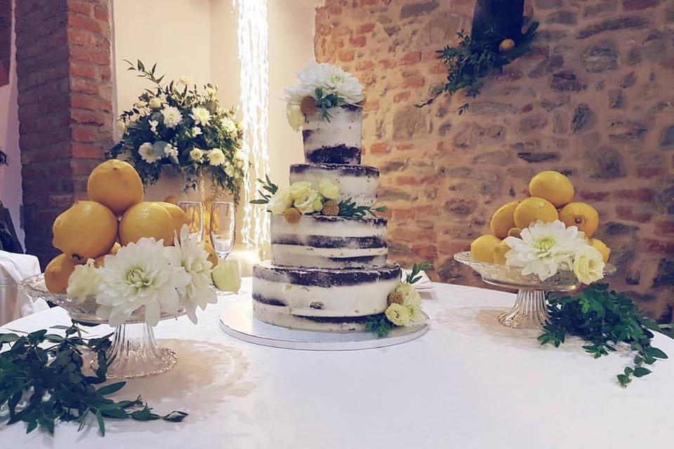 Lemon wedding cake