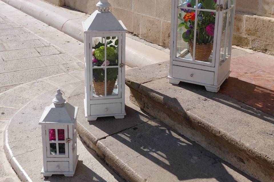 Lanterne con fiori