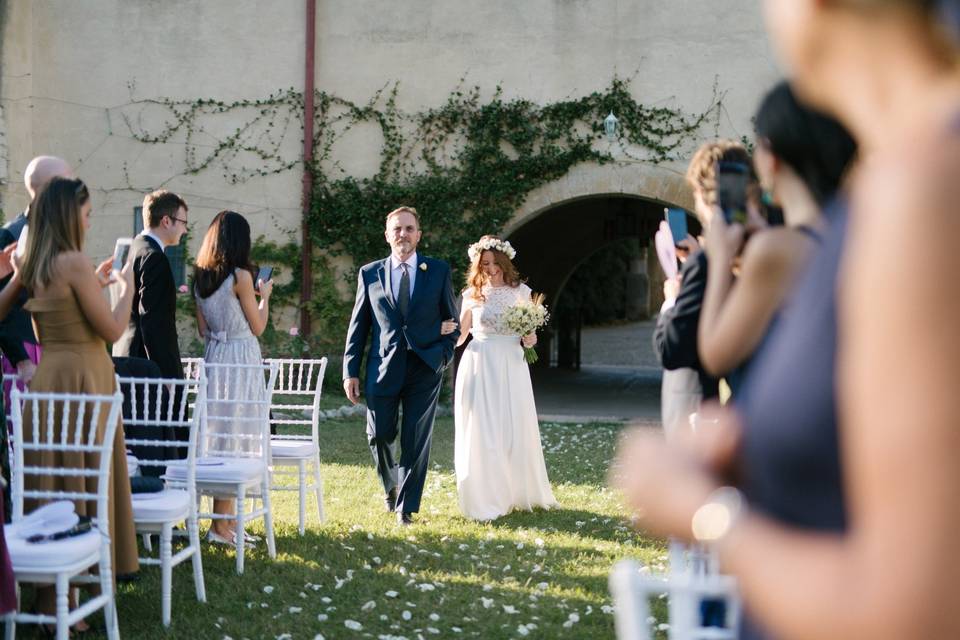 Il papà accompagna la Sposa