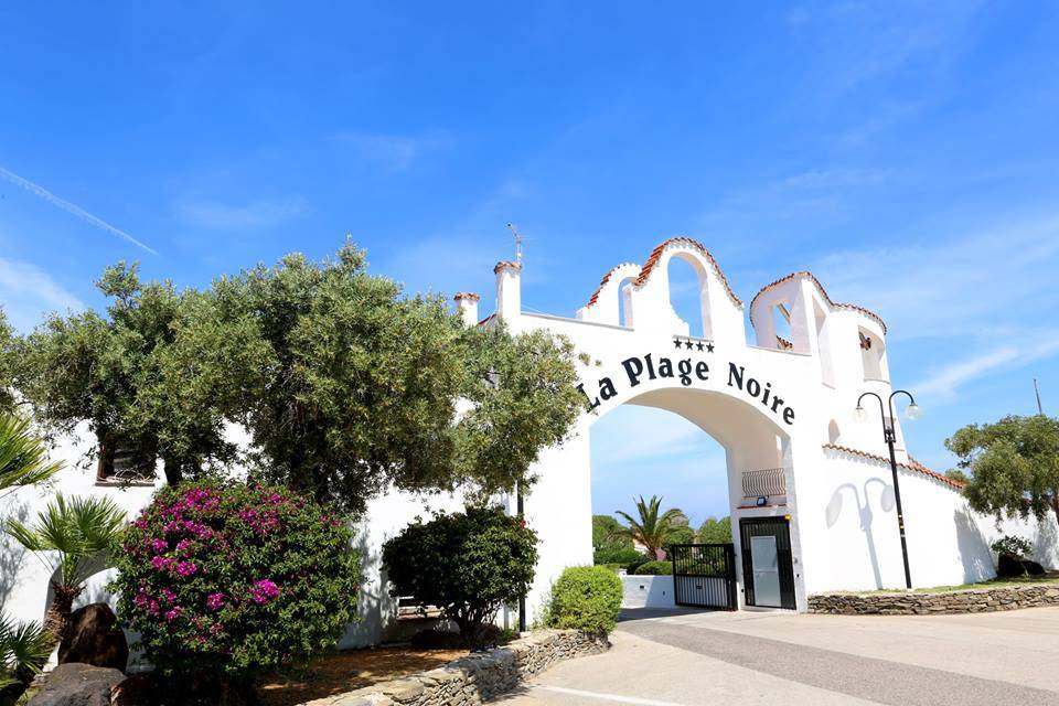 La Plage Noire Hotel & Resort