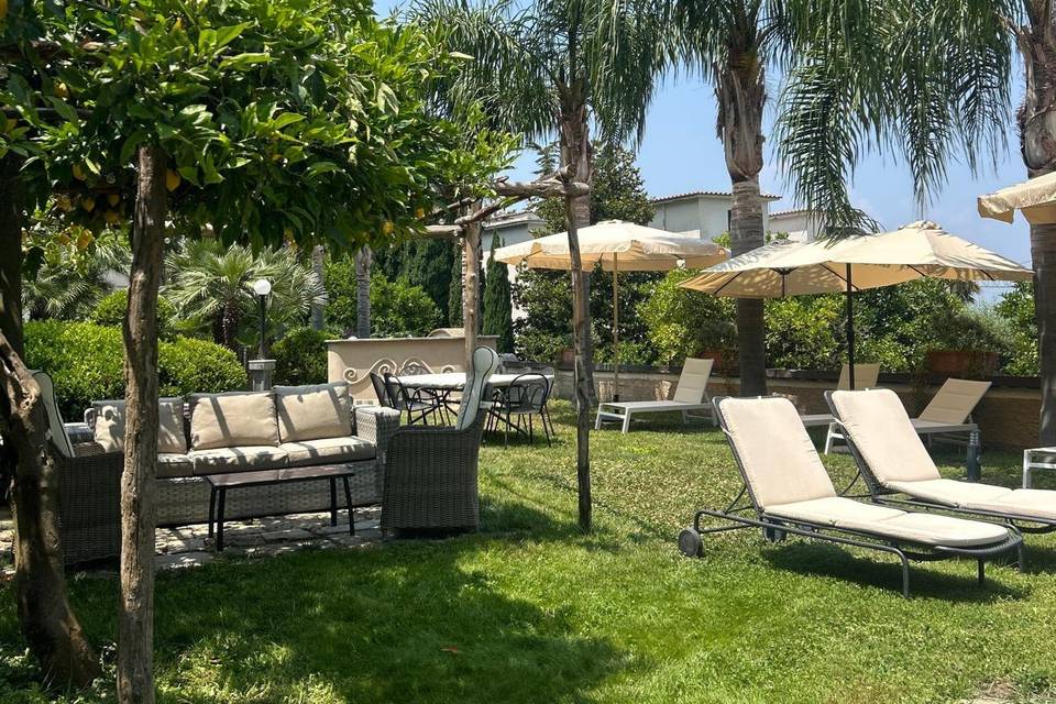La terrazza della piscina