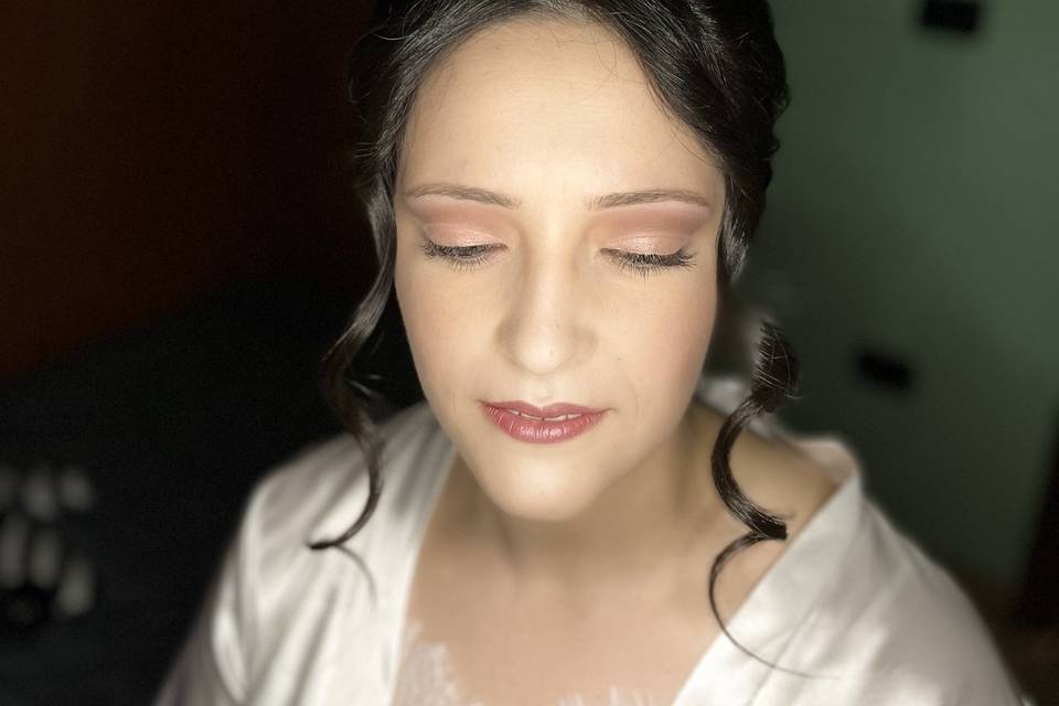 Bride make-up