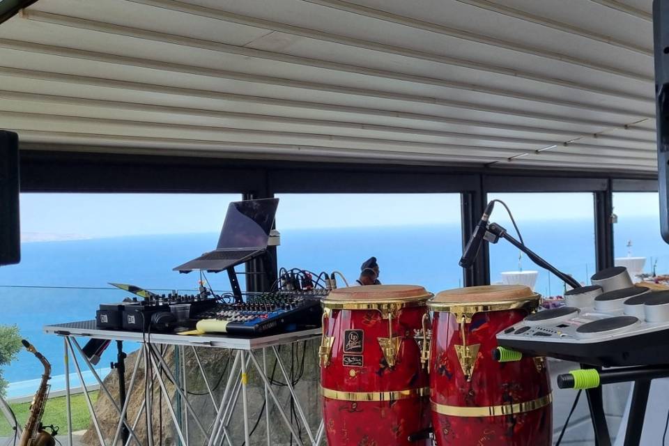 Wedding Stage per dj set con L