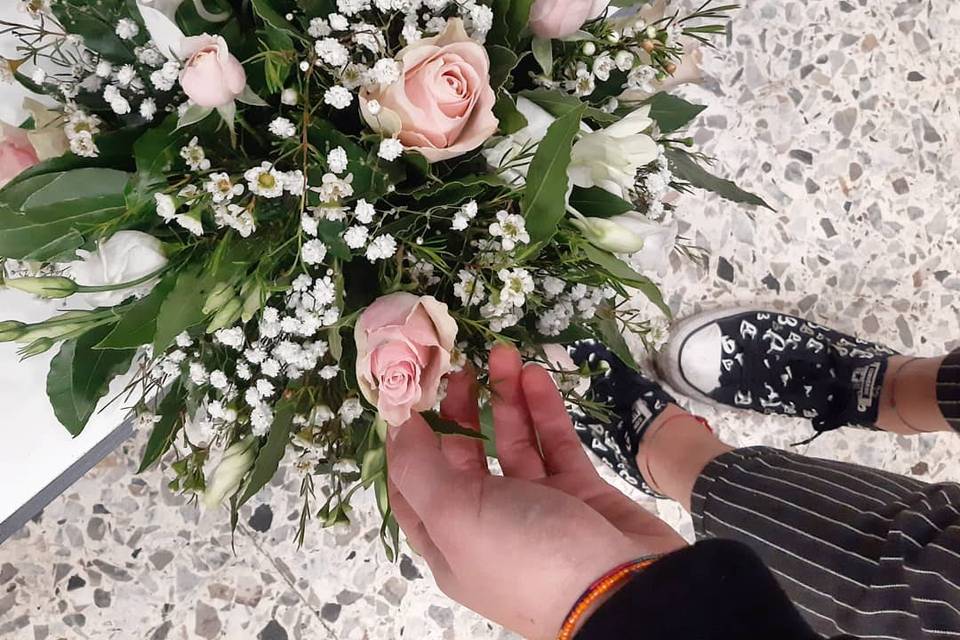 Bouquet rosa per sposa