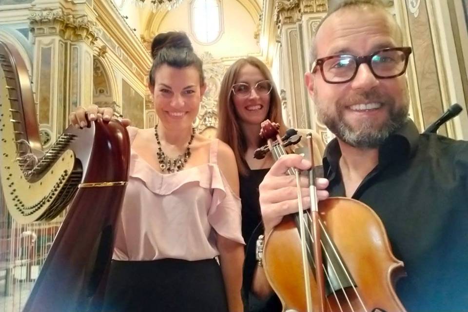 Harvuà with violin