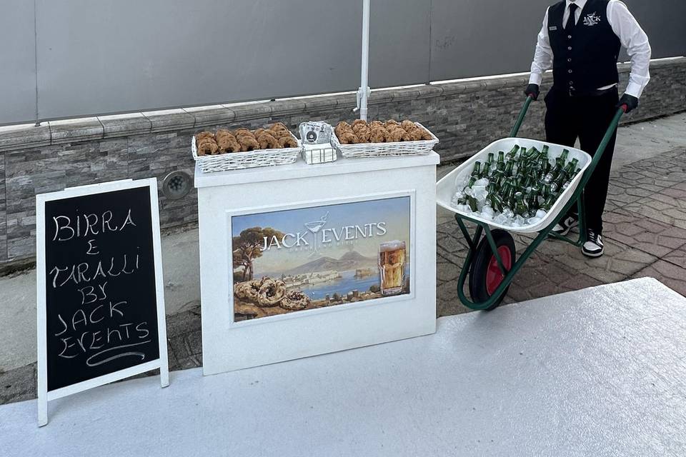 Birra in carriola e taralli