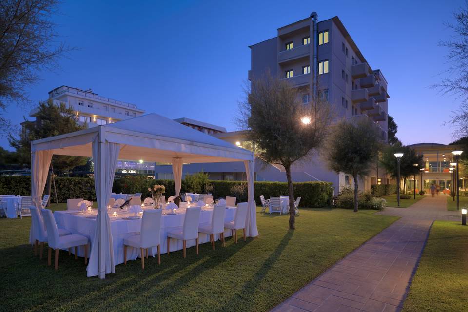 Cena gazebo giardino