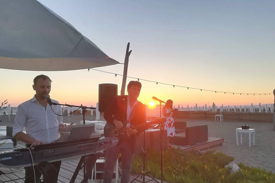 Piano e chitarra in spiaggia