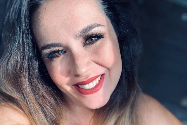 Desy Make-up