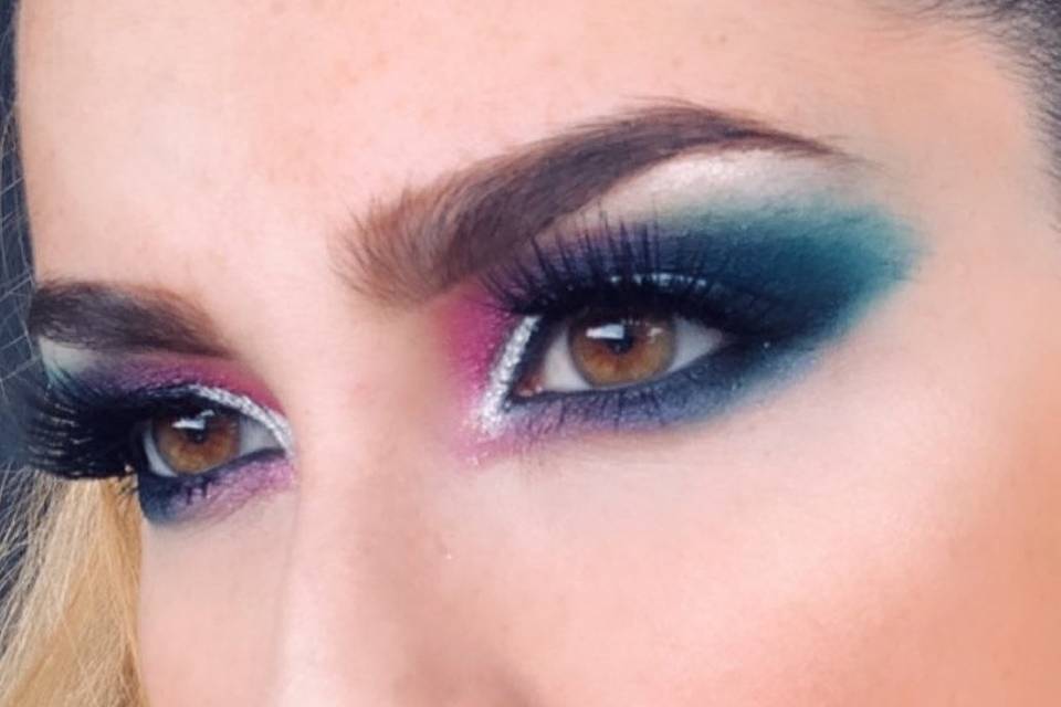 Desy Make-up