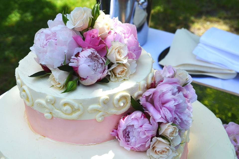 Wedding cake provenzale