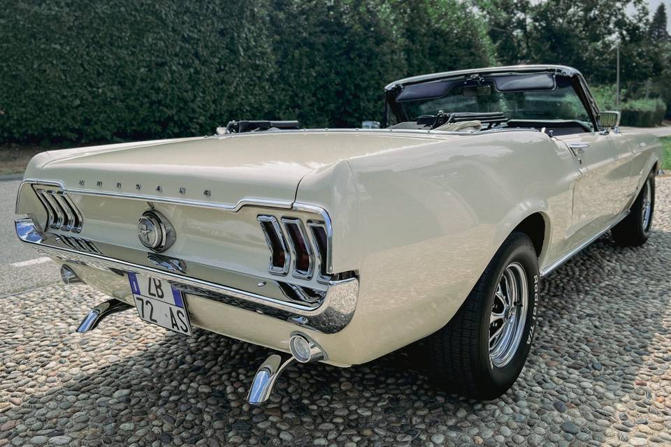 Ford Mustang Convertible