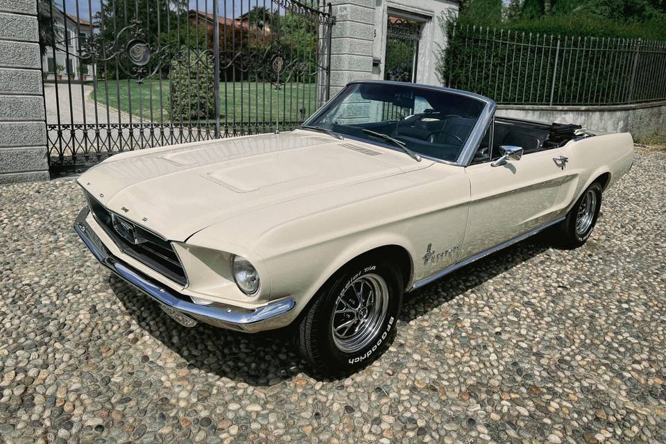 Ford Mustang Convertible