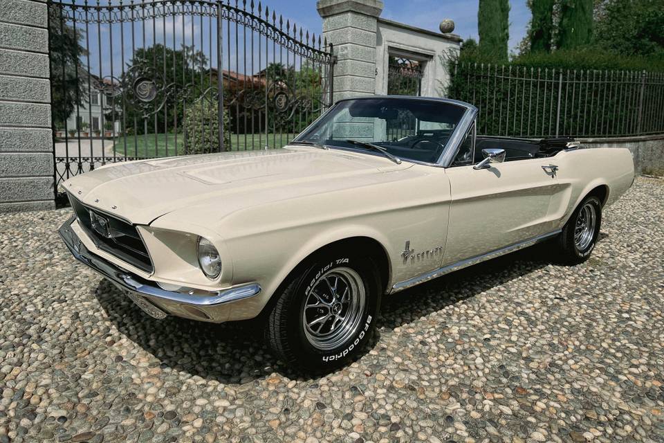 Ford Mustang Convertible