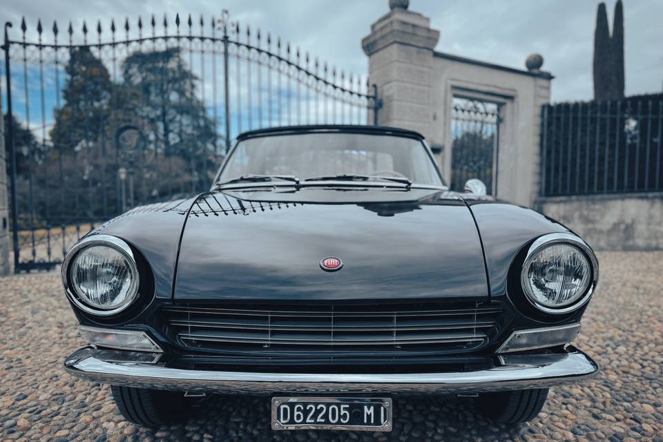 Fiat 124 Spider nero