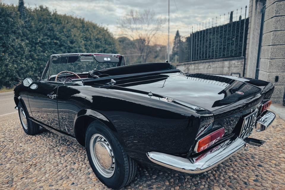 Fiat 124 Spider nero