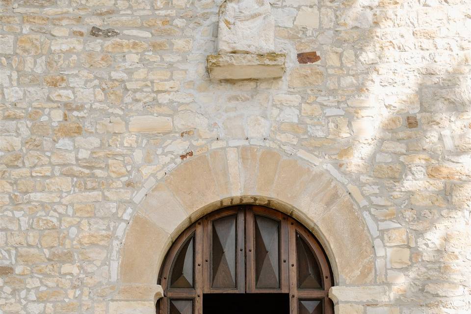 L'ingresso della chiesa