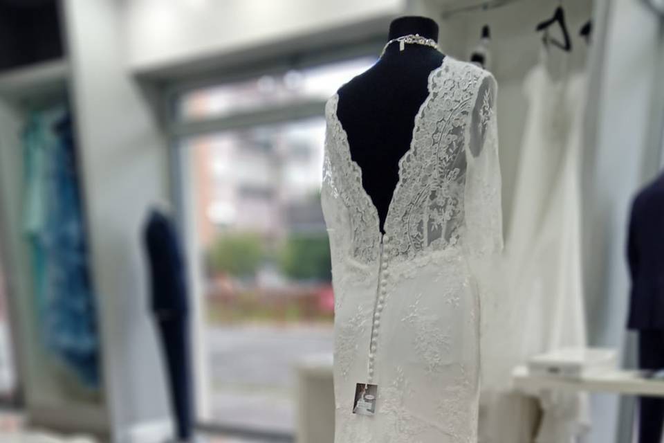 Abito in pizzo collezione 2026