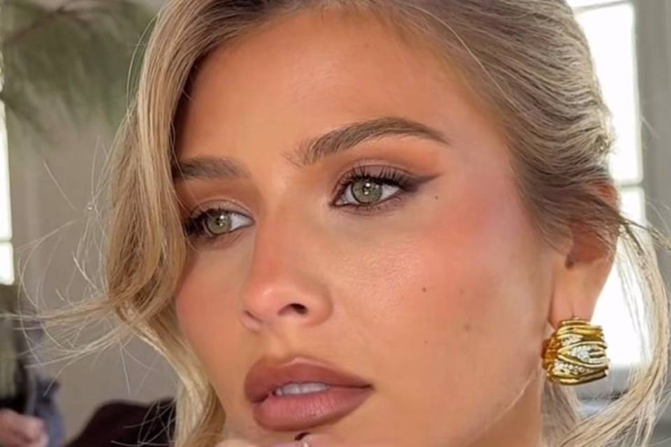 Natural makeup