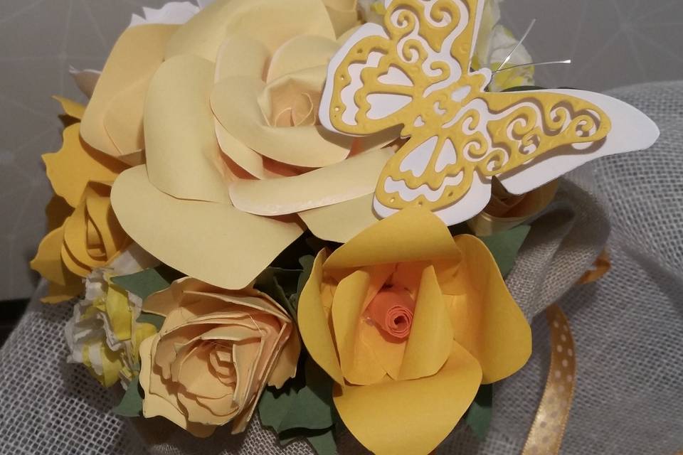 Bouquet carta giallo