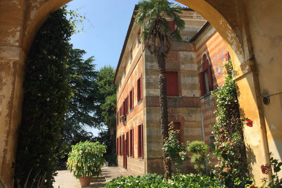 Villa Albuzio