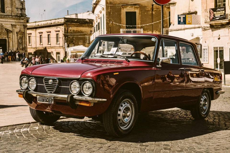 Alfa Romeo. Giulia 1300