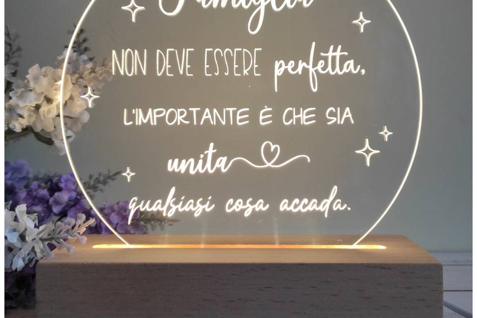 Lampada led con frase