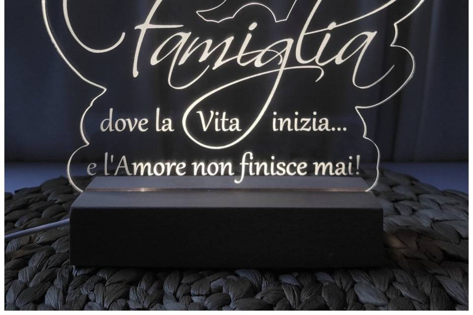 Lampada led con frase