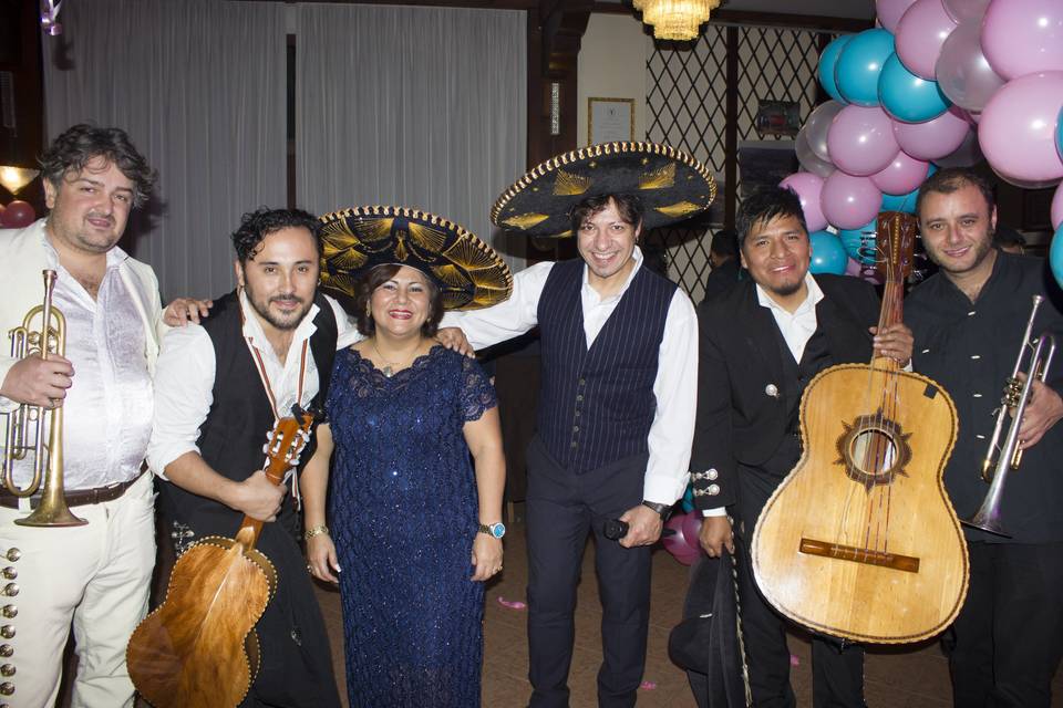 One G Deejay & Mariachis