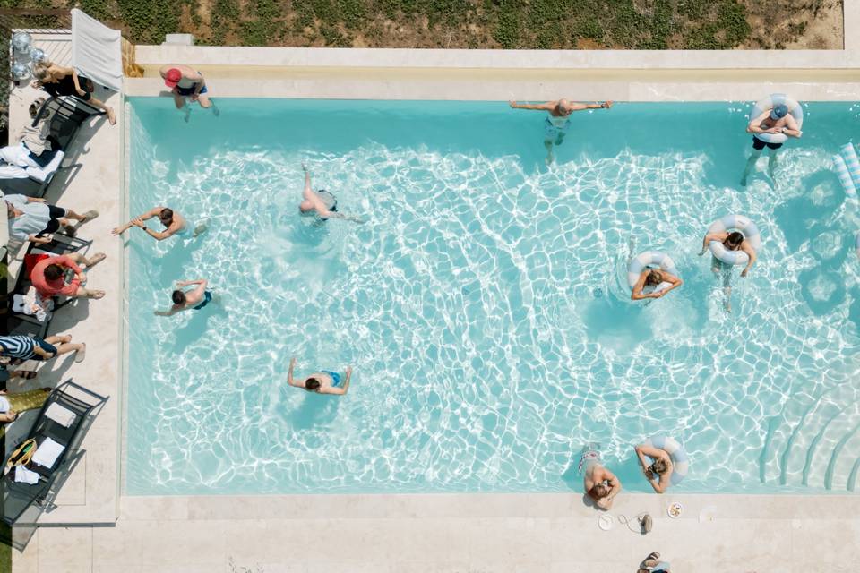 Pool party