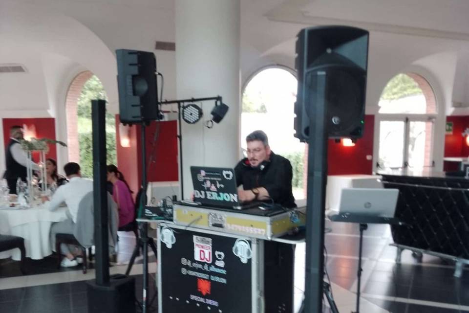 Dj
