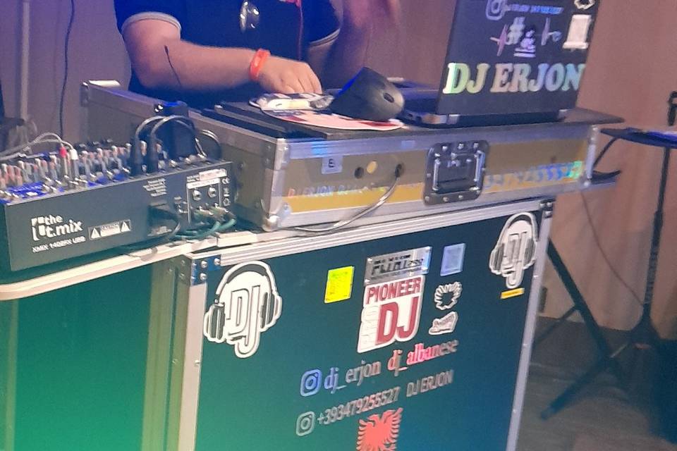 Postazione dj erjon