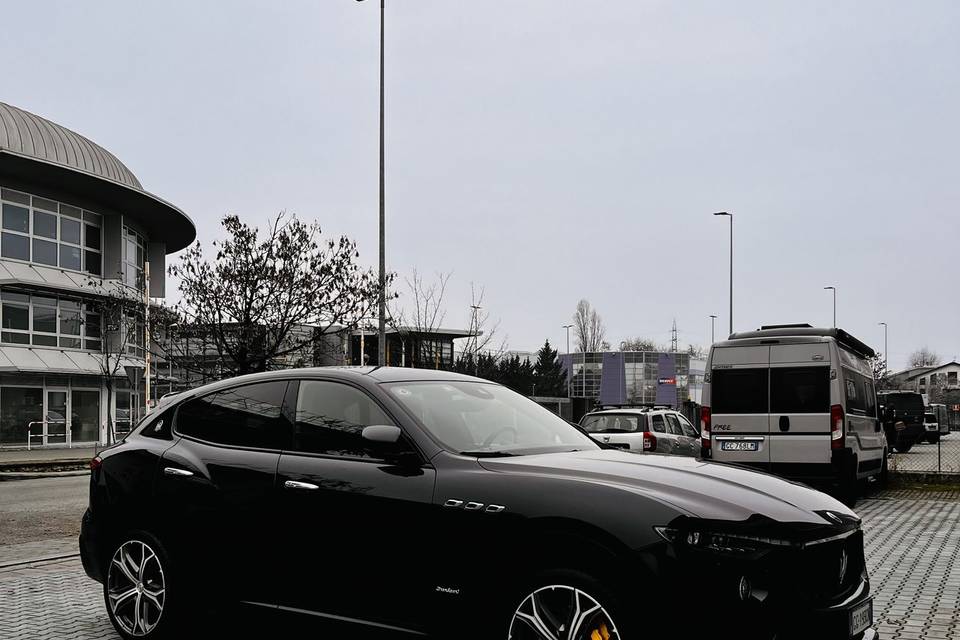 Gandolfi Luxury Transfers