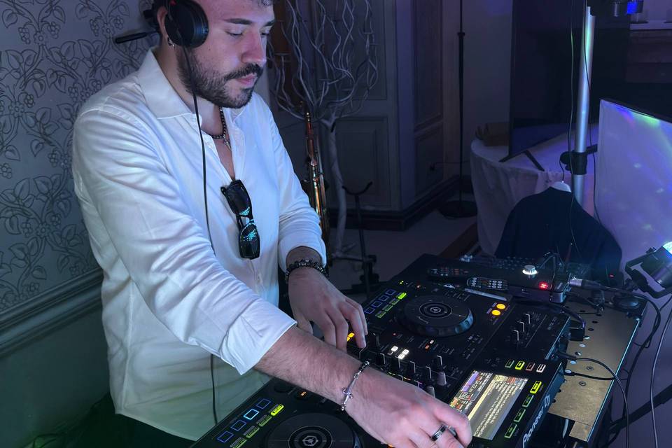 DJ set party