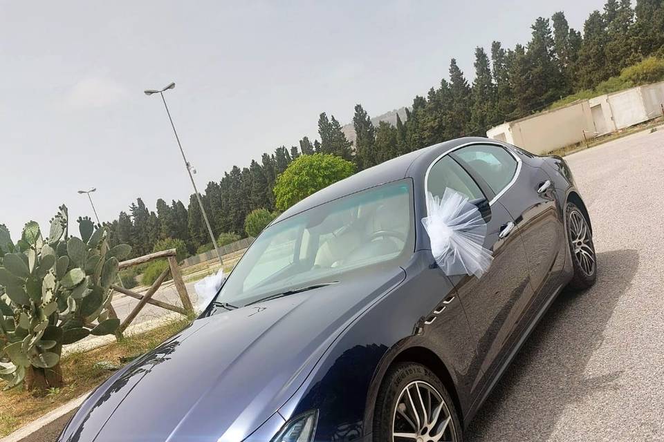 Maserati Ghibli blu metallizzo