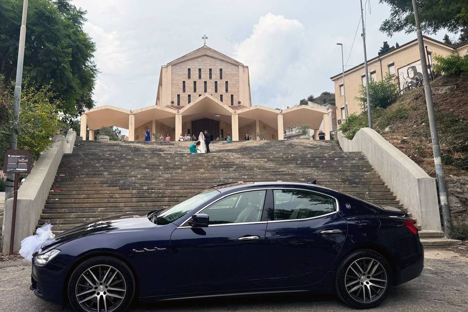 Maserati Ghibli blu metallizzo