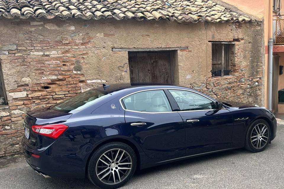 Maserati Ghibli blu metallizzo