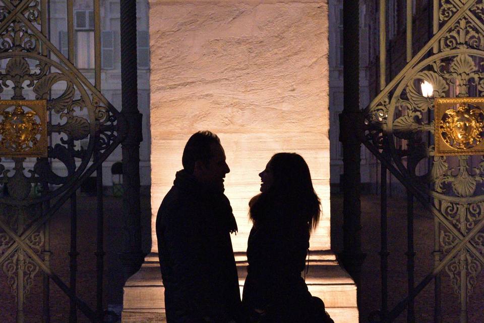 Silhouette in piazza castello