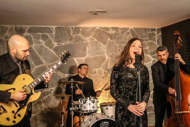 Area Lounge Jazz & Swing Band