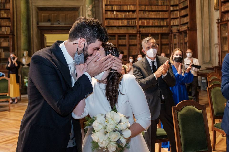 Foto-matrimonio-torino-bacio