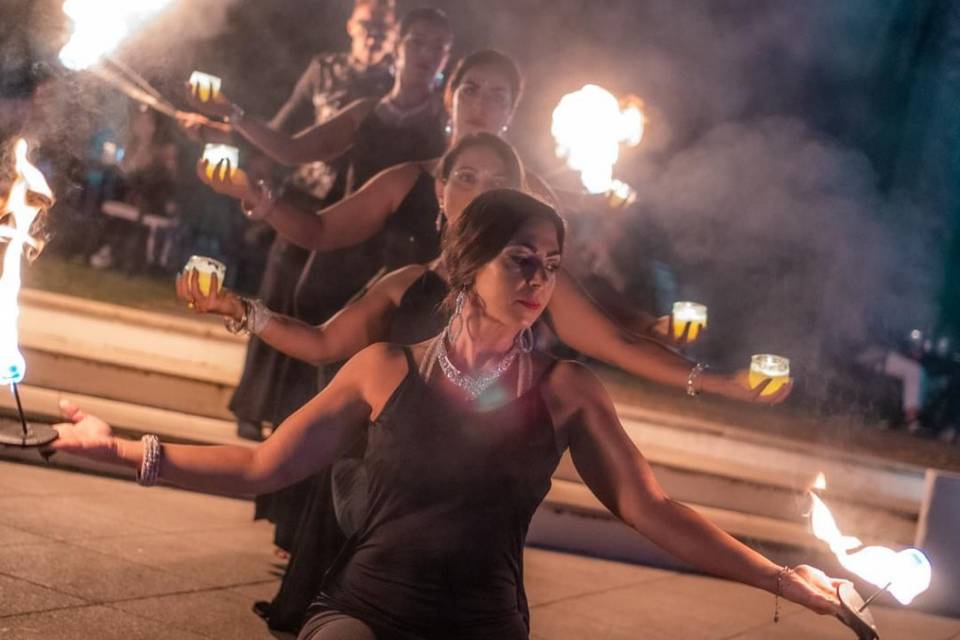 danzatrici+performer fuoco