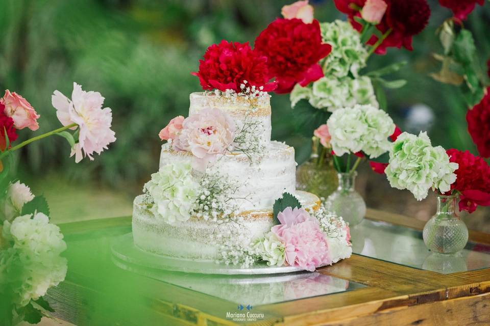 Ros'e Mari Wedding Cake