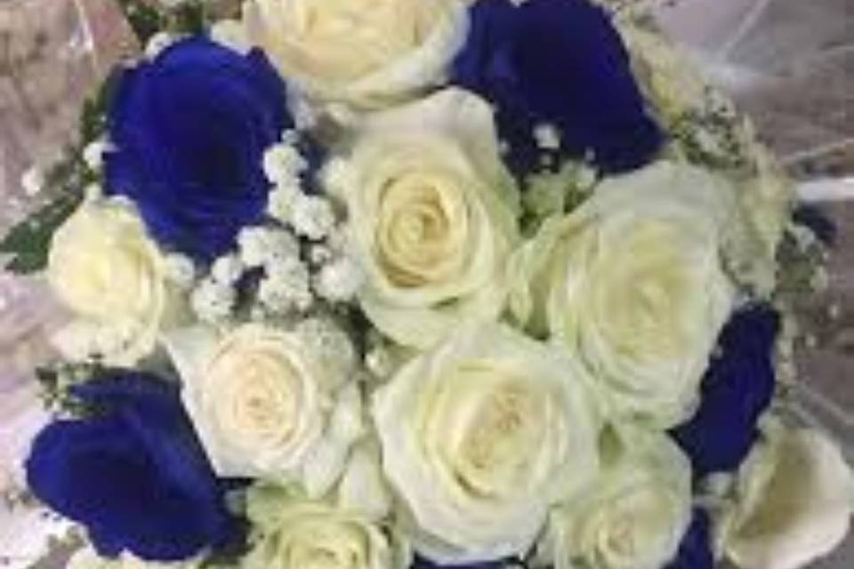 Bouquet rose bianche e blu
