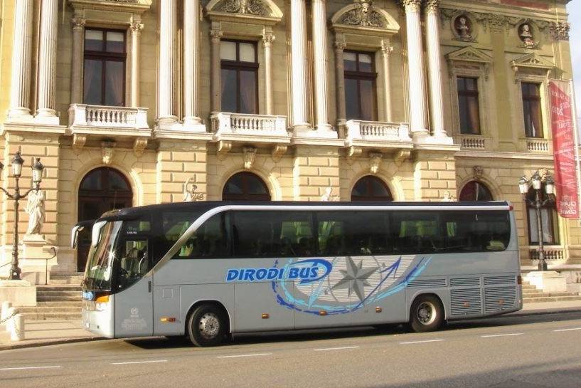 Dirodi Bus