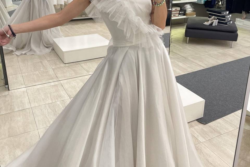 Abito organza grigio ghiaccio