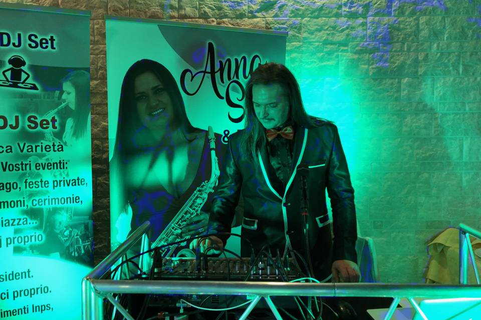 Anna Sax & DJ Set