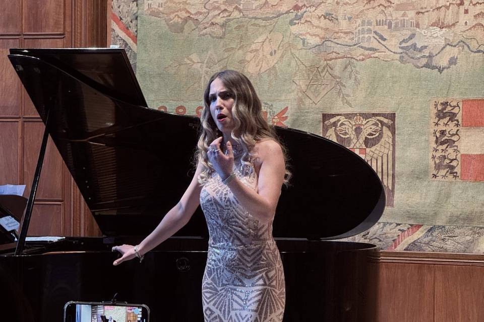 Anna De Socio cantante lirica 