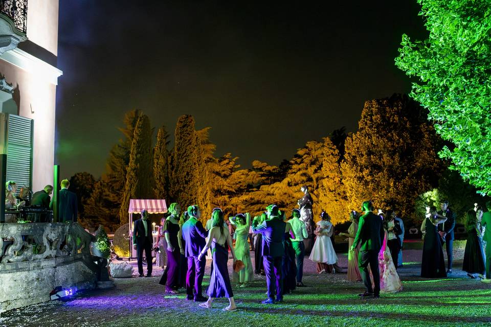 Silent disco nel giardino