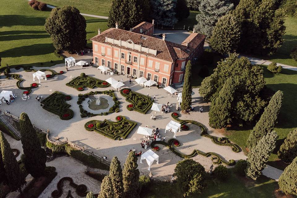 La villa e i giardini