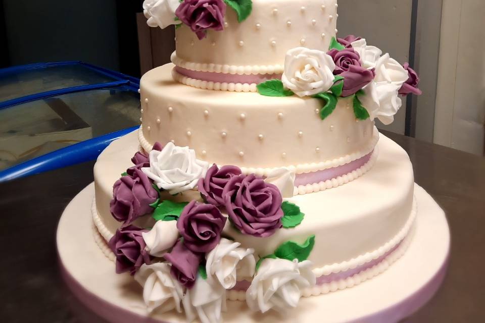 Lilla wedding cake